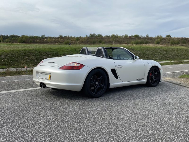 youngtimer.one - Porsche 987 Boxster - White wrapped over Arctic Silver - 2006 - 1 of 4