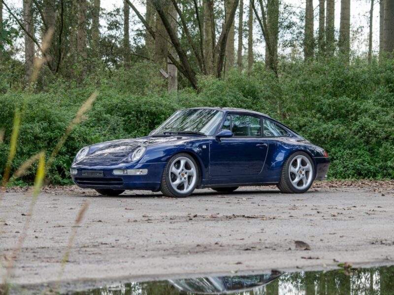 youngtimer.one Porsche 993 Carrera L39V Iris Blue - 1 of 40