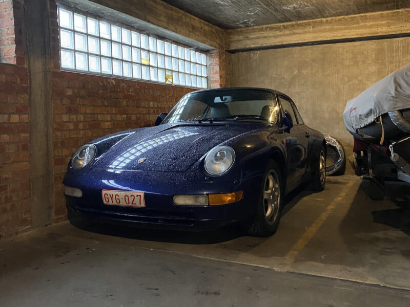 youngtimer.one - Porsche 993 Carrera - L39V Iris Blue - 1994 - 1 of 11